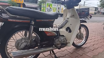 Honda Dream Trắng, Đen