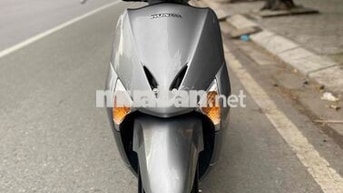 Honda Lead Bạc