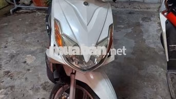 Yamaha Luvias 2011Đỏ trắng