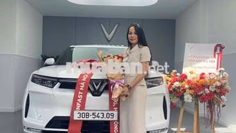 VinFast VF9 flus Trắng Xe điện