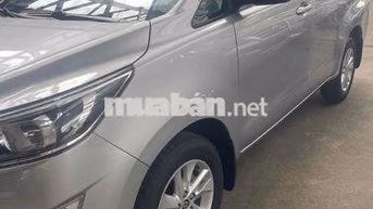 Toyota Innova 2.0E 2018 Số sàn Bạc