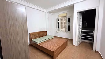 Cho thuê phòng T4 ở  Phạm  Văn Đồng , DT   17 m2, vs chung 2 phòng , c