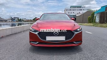 Mazda 3 Luxury 2024 màu đỏ 19.000 km