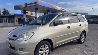 Toyota Innova Bạc Số sàn