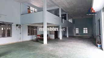 Chủ cần cho thuê nhà xưởng khuôn viên 1.600m²