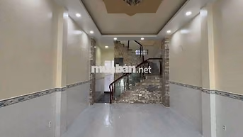 nhà hướng Tây.gần chợ Bình Thành.4 phòng ngủ,sân thượng 