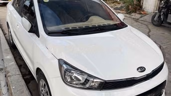 Kia Soluto 2019 Số sàn Trắng
