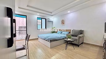 Cho thuê căn hộ balcony-thang máy mới 100%-chợ Bến Thành - Takashimaya