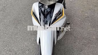Yamaha Sirius RC Trắng đen vàng Xe số