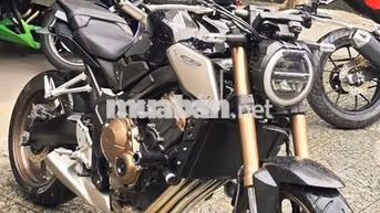 Honda CB650R 21.000 km Đen zin 100% xe đẹp