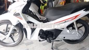 Honda Future Fi 2014 Trắng Xăng