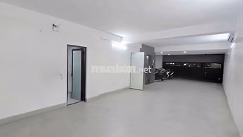Cho thuê nhà nguyên căn tại phố trạm cổ linh 