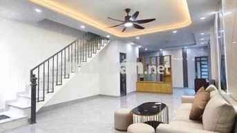 Nhà Đẹp Góc 2 Mặt Tiền 1 Trệt 1 Lầu 2pn 2wc ngay Chợ Hiệp Bình 2.6Tỷ