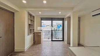 Căn hộ full nội thất máy giặt riêng ngay Võ Văn Ngân - Ngã Tư Thủ Đức