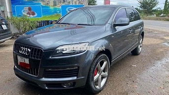 Audi Q7 SUV Xám