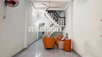 nhà cho thuê hxh thành mỹ p8 tân bình. DT: 3m5 x 15m 1 lầu 2p giá 11tr