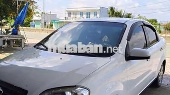 Chevrolet Aveo Trắng Xe sedan