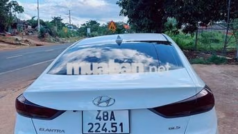 Hyundai Elantra 2017 1.6 MT - 150000 km