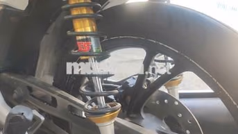 Suzuki Axelo Côn tay Xanh trắng