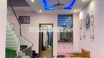 Cho thuê nhà 3 tầng full nội thất đường Mê Linh