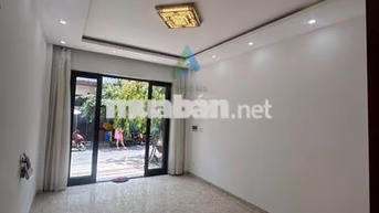 NHÀ 3 TẦNG HOÀNG TÍCH TRÍ - 4PN NỘI THẤT CƠ BẢN 17TR/TH
