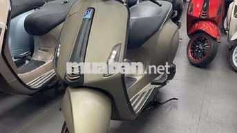 Piaggio Vespa Sprint Nâu