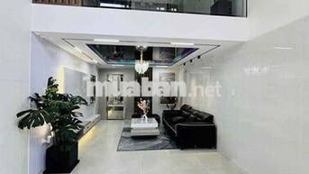 NHÀ MỚI XÂY!!! FULL NỘI THẤT, THANG MÁY - HẺM XE TẢI Lạc Long Quân