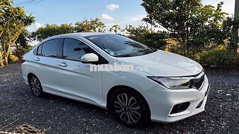 Honda City Top 2017 Trắng 85.000 km