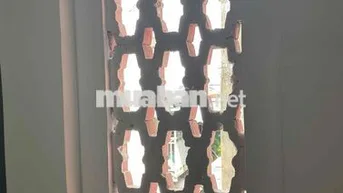 Share lại lầu 2 nhà mặt tiền Lý Thái Tổ