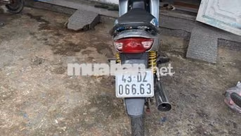 Xe số Honda màu Bạc