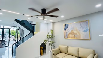 Bán nhà mặt tiền mới xây - vị trí đẹp