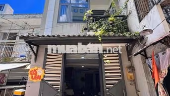 Chính chủ bán căn nhà 4 m 9 m ba tầng