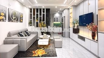 BÁN NHÀ PHỐ GIẢI PHÓNG, 35M2, 6 TẦNG, THANG MÁY, VF3 ĐỖ CỬA, HƠN 8TỶ
