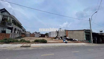 BÁN ĐẤT MẶT TIỀN ĐÔNG THẠNH 7. THÍCH HỢP LÀM KHO XƯỞNG .NHÀ VƯỜN