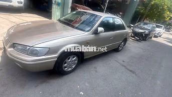 Toyota Camry Vàng cát Số sàn Xăng