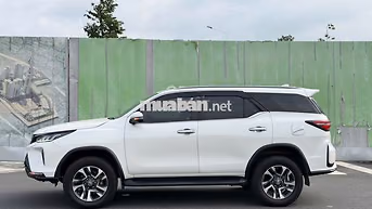 Toyota Fortuner Legender 2020 2.4 4x2 AT Trắng