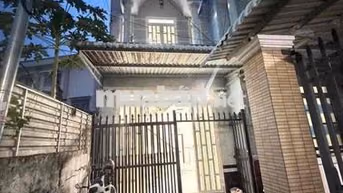 Nhà lầu 3 phòng hẻm 3/2 (gần Đại học Cần Thơ)