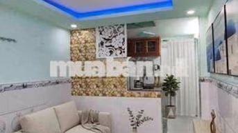 Nhà Tân Bình. Giáp Q11 - 15m2 - 2 tầng - 2PN - Hẻm thông thoáng