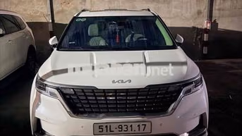 Kia Carnival Signature 2.2 2022 Trắng 68.000km