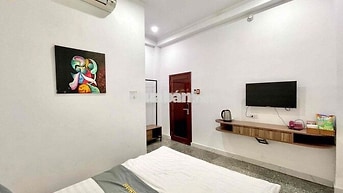 Hàng ngon 3tr full nội thất ngay Tô Hiệu Hoà Bình VHU sát đầm Sen