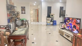 Tôi bán  Bàu cát 2 3Pn 80m2, Tầng Giữa  Nhà đẹp có sổ Hồng.