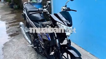 Suzuki Satria Đen Xe côn tay