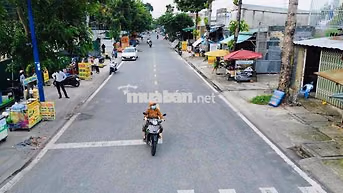 Nhà Phố Hai Mặt Tiền Kinh Doanh Ngay Trung Tâm Thành Phố Mới
