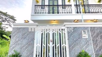 🔥🔥🔥nhà đường xe hơi 1 lầu , 3 phòng ngủ có phòng ngủ dưới đất🔥🔥🔥