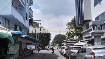 Nhà 4 tầng đường Tạ Quang Bửu - 41m2 - giá 6.2 tỷ - hẻm xe ba gác 