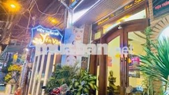 CAN CHO THUE HOAC SANG NHUONG SPA