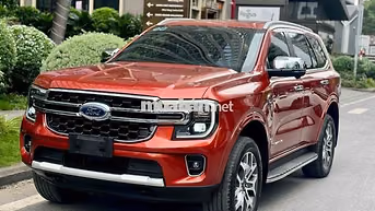 Ford Everest Titanium+ 2023 Diesel Tự động 7 chỗ
