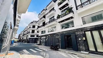 Cho Thuê Nhà Mới 100% DT 250m2 1Trệt 1Lửng 3Lầu 4Pn 5Wc Sân Thượng