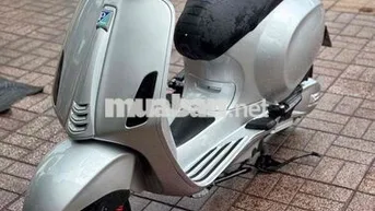 Piaggio Vespa Sprint 150 Bạc