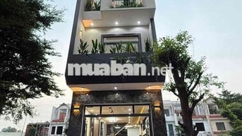 NHÀ Phố 3 Lầu - Full Nội Thất - Giá 4,6 tỷ 4 PN 4 WC Tại Bình Dương